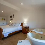 Holiday home 1 Bedroom Awesome In